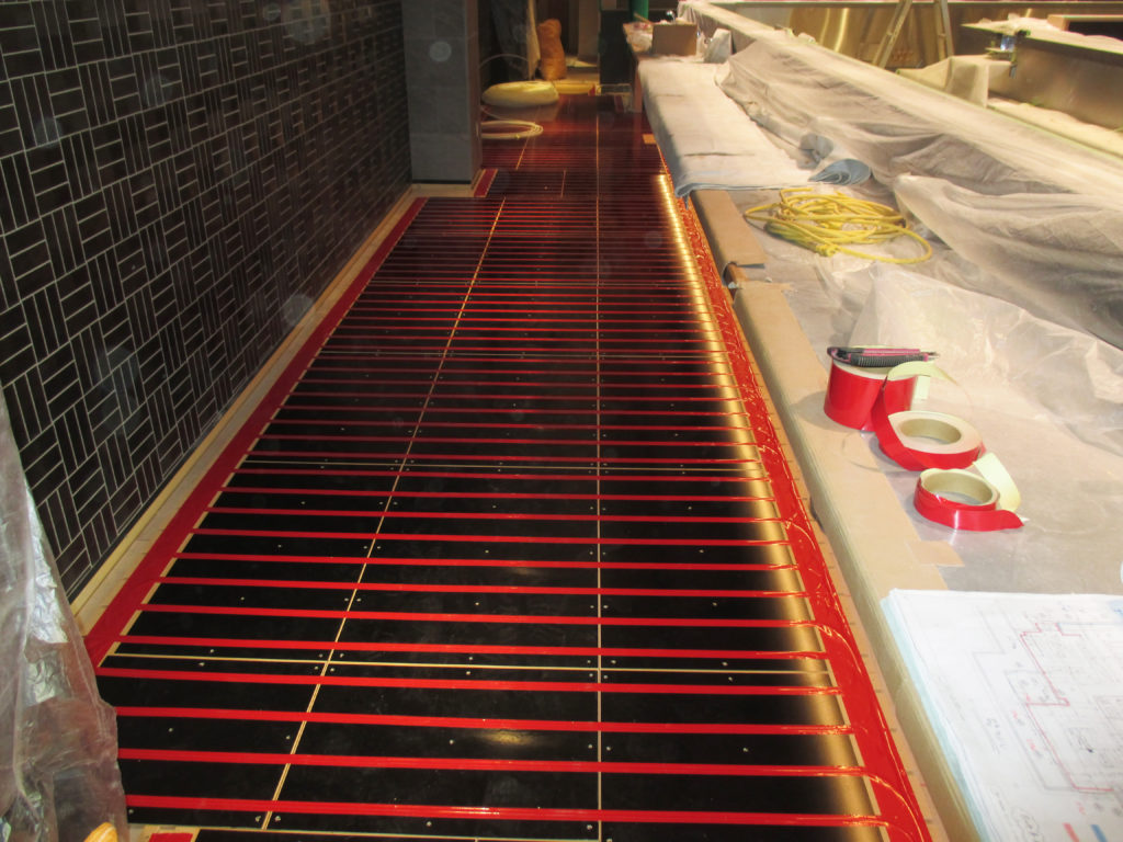 札幌市の根室花まる南郷店のユカカラ暖房MUTEパネル設置工事が完了しました